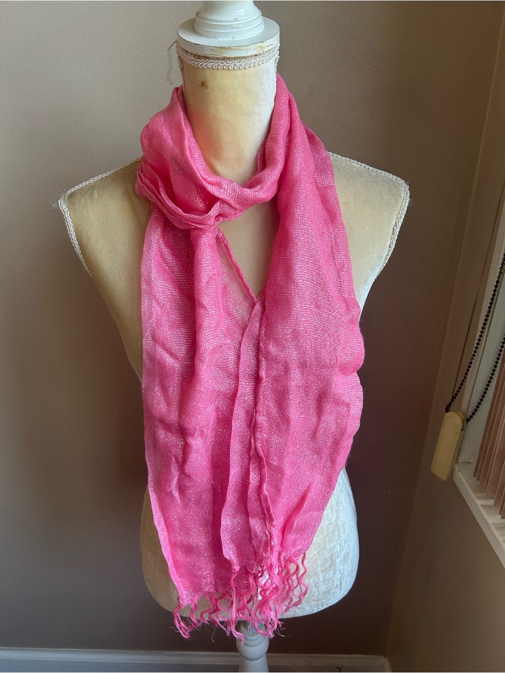 New York & Company Women’s Pink Shimmery Scarf Fringed New 5000-3102